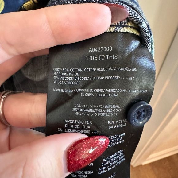 Volcom Solarizer Button Down Short Sleeve Shirt - Picture 7 of 7